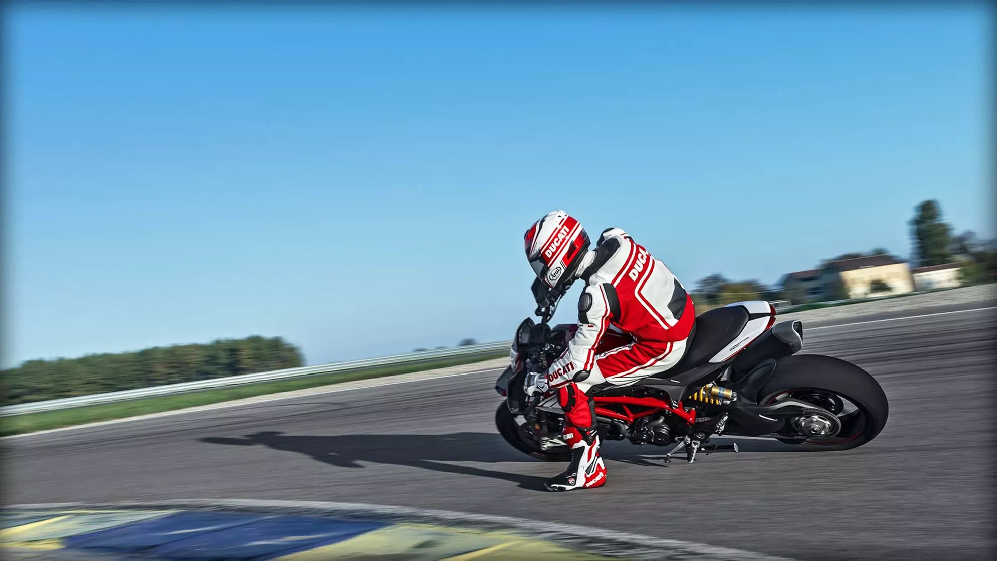 Ducati Hypermotard 939 SP - Obrázek 1